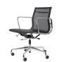 Chaise de bureau Eames EA117 en résille noire
