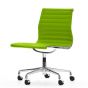 Chaise de bureau Eames EA105 sur roulettes cuir vert