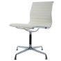 Chaise de conférence Eames EA105 sur patins cuir crème