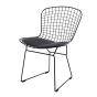 Cadeira de jantar Bertoia estrutura preta almofada preta