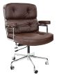 Chaise de bureau Eames ES104 en cuir marron - côté